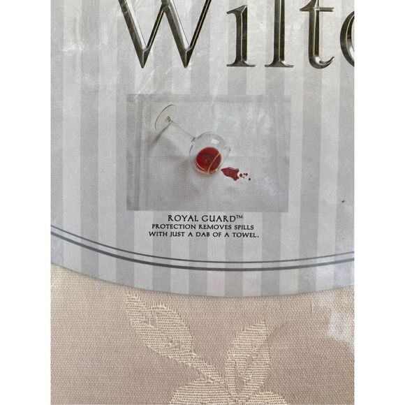 NWT Wilton Court 60”X104” Oval Cream Rose Print Tablecloth - Picture 4 of 8